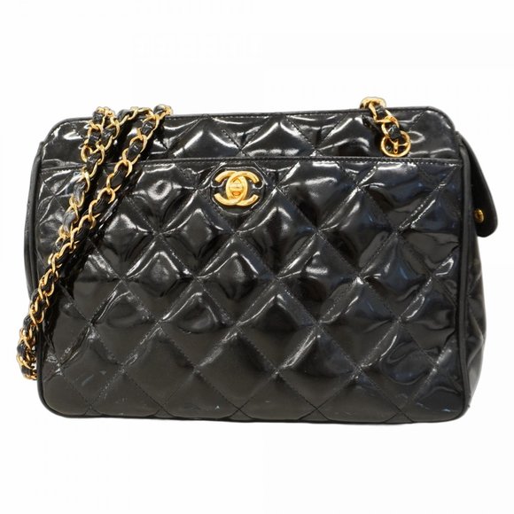 Chanel Matelasse Chain Shoulder Bag in Patent Leather, Black, Women's - Picture 1 of 16
